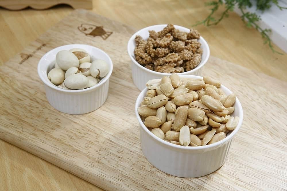 can guinea pigs have peanuts
